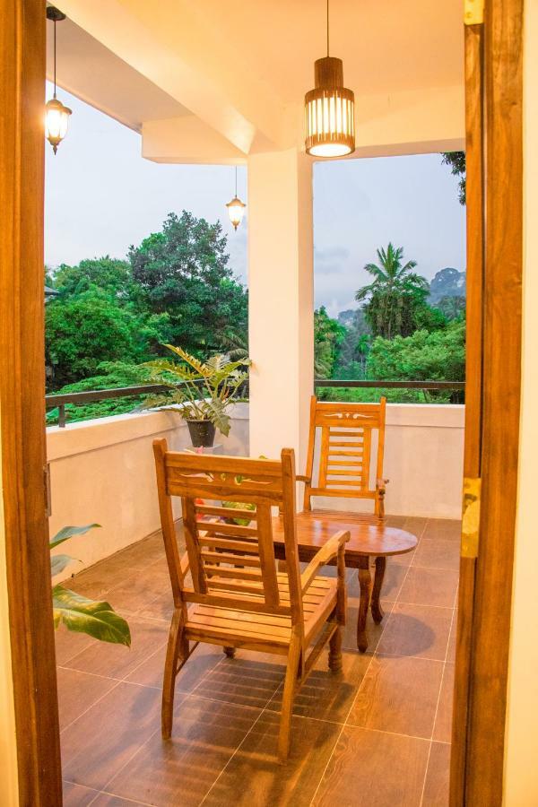 Hotel White Camelot Kandy Exterior foto